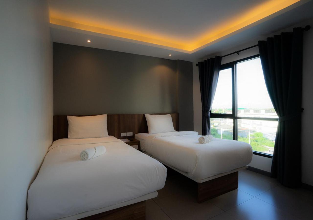 The Zleep Chonburi Hotel Bagian luar foto